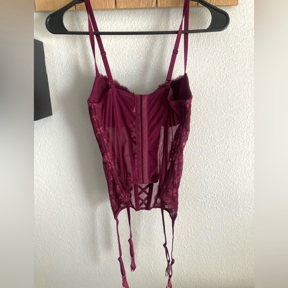 Victoria’s Secret corset - Picture 5 of 6